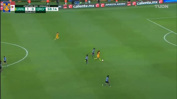 Mia Fishel's fantastic play vs Querétaro Women